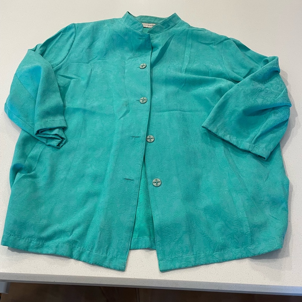 3/4 sleeve shirt